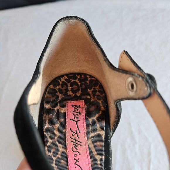 Betsey Johnson Black Suede Stiletto Heels Size 7.5M Ruffle Straps Peep Toe - Picture 8 of 12
